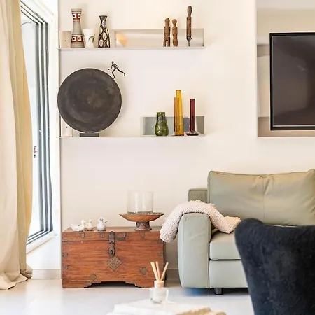 Appartement Sublime Rez De Jardin Rénové Proche Croisette Cannes